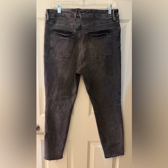 Good American Good Legs High Rise Skinny Jeans in Distressed Black, Size 14/32 - Picture 5 of 11